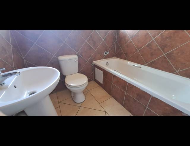 3 BEDROOM FREESTANDING FOR SALE IN WATERVAL EAST